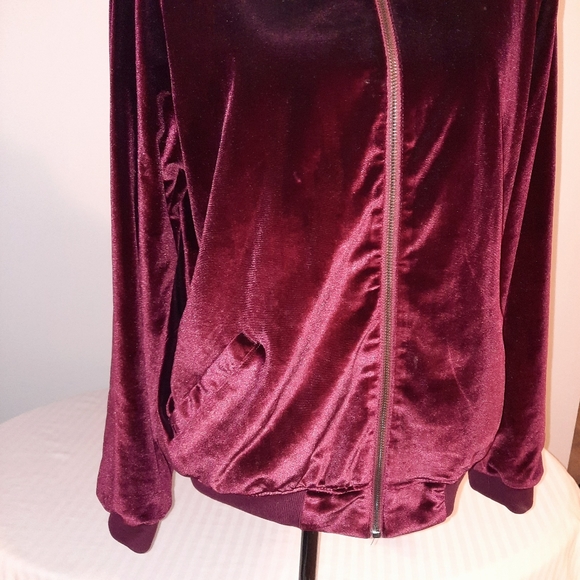 Burgundy Jacket Size med - Picture 5 of 13